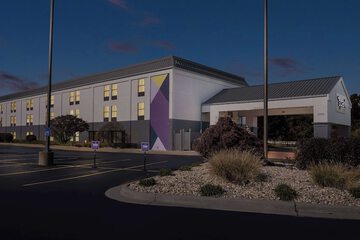 Hotel 2 of 72