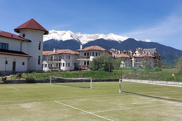 Tennis court