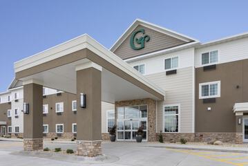 GrandStay Cannon Falls