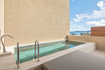 Private pool