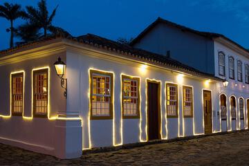 Front of property - evening/night