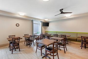 Breakfast area