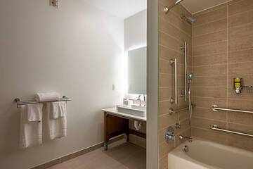 Photo 28