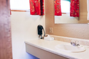 Bathroom sink