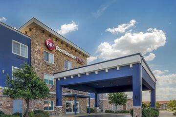 Best Western Plus Fort Worth Forest Hill Inn & Suites