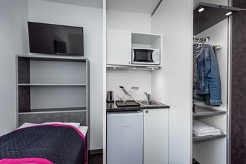 Private kitchenette
