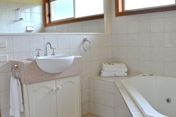 Jetted tub