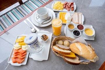 Breakfast meal
