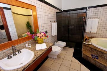 Jetted tub