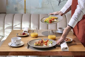Breakfast meal