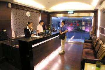 Check-in/check-out kiosk