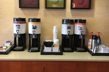 Breakfast/Coffee Service 24 of 35