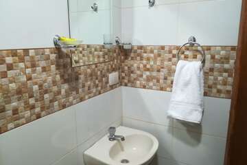 Bathroom sink