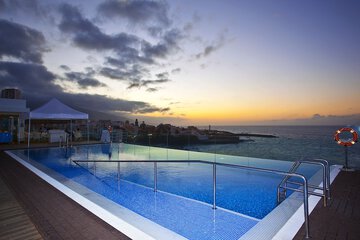 Infinity pool