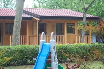 Children's play area - outdoor