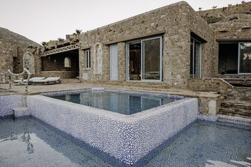 Private pool