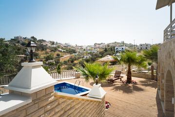 Private pool