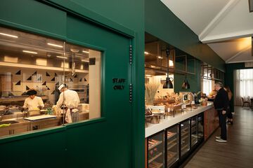 Breakfast area