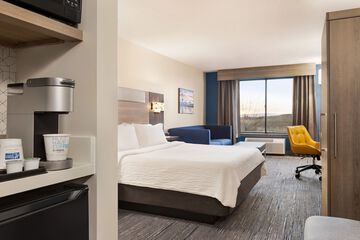 Room 13 of 42