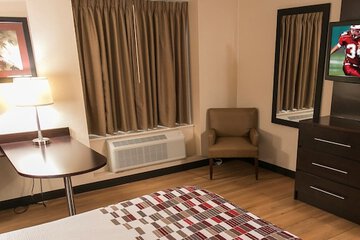 Red Roof Inn Pittsburgh - McKnight Rd