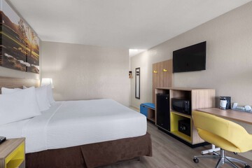 Days Inn by Wyndham Las Vegas Airport Near the Strip