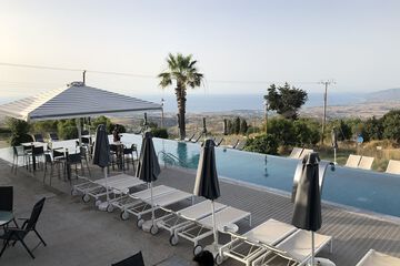 Beach/ocean view