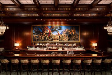 Lounge 117 of 136