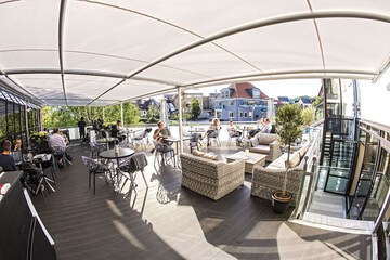 Sundeck