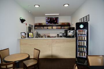 Coffee shop