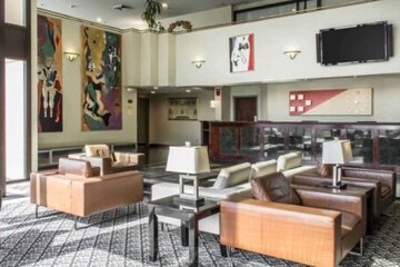 Clarion Hotel & Conference Center 4