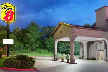 Super 8 by Wyndham Huntsville