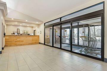 Hotel Interior 5 of 32