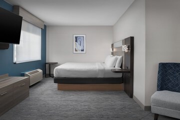 Room 15 of 51