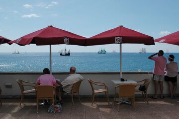 Poolside bar