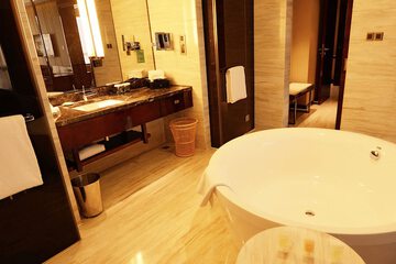 Jetted tub