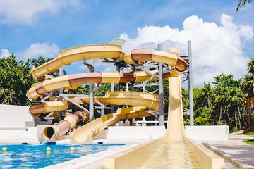 Aqua center