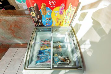 Snack bar