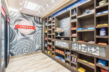 Snack bar