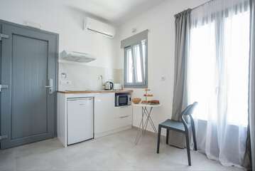 Private kitchenette