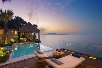 Beach/ocean view