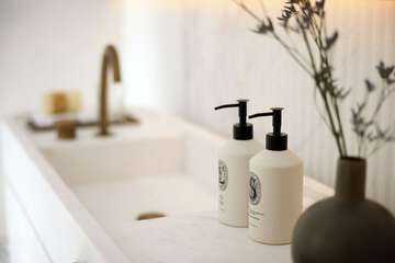 Bathroom amenities