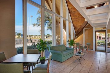 Hotel Interior 7 of 30