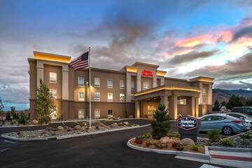 Hampton Inn & Suites Reno West