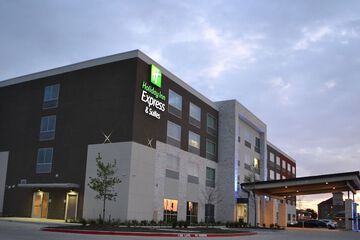 Holiday Inn Express & Suites McKinney - Frisco East by IHG