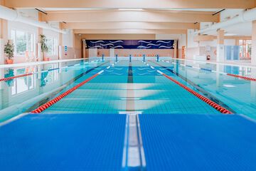 Exercise/lap pool
