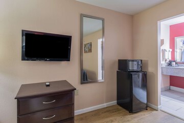 Room 14 of 24
