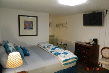 Room 12 of 17