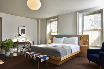 Room 8 of 32