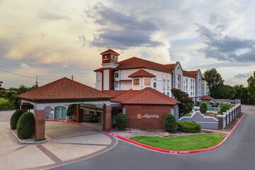 La Quinta Inn & Suites by Wyndham Sherman