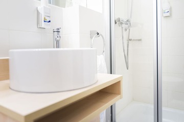 Bathroom sink